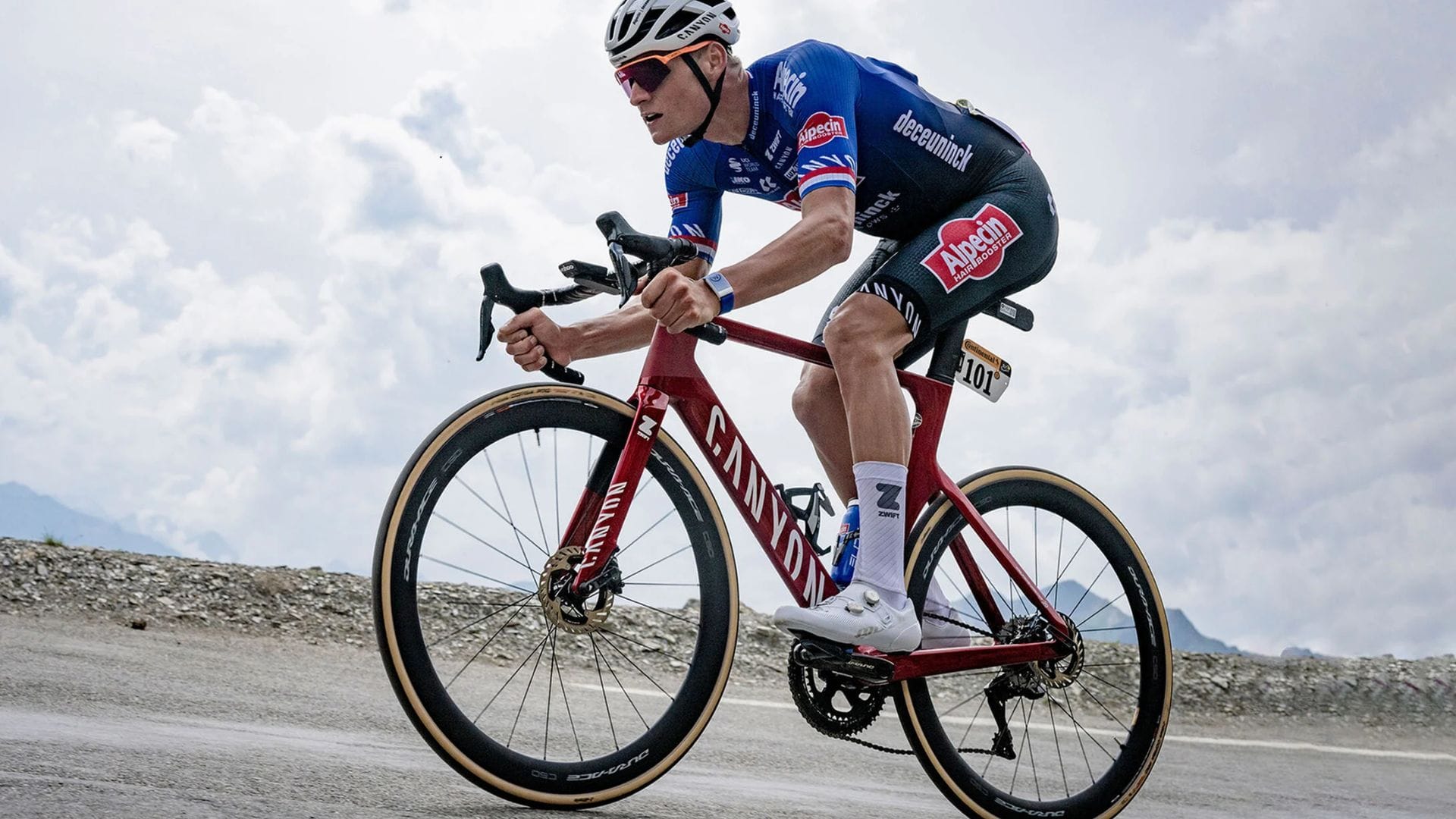 Aero vs Endurance Road Bikes: Which One Should You Buy?