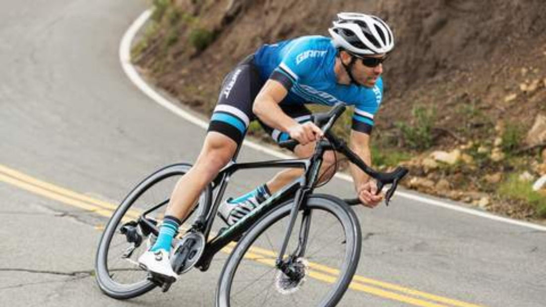 Braking Technique for Road Cyclists: Front vs. Rear Brakes Explained