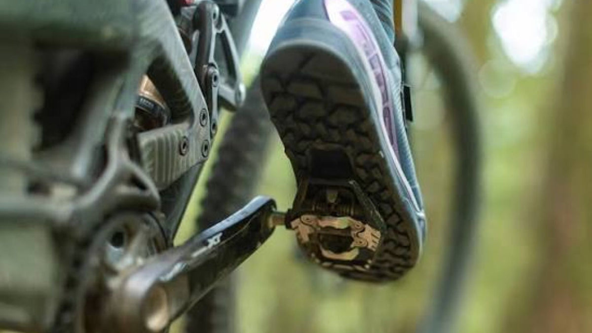 Clipless Pedals for Beginners: How to Clip In and Out Safely