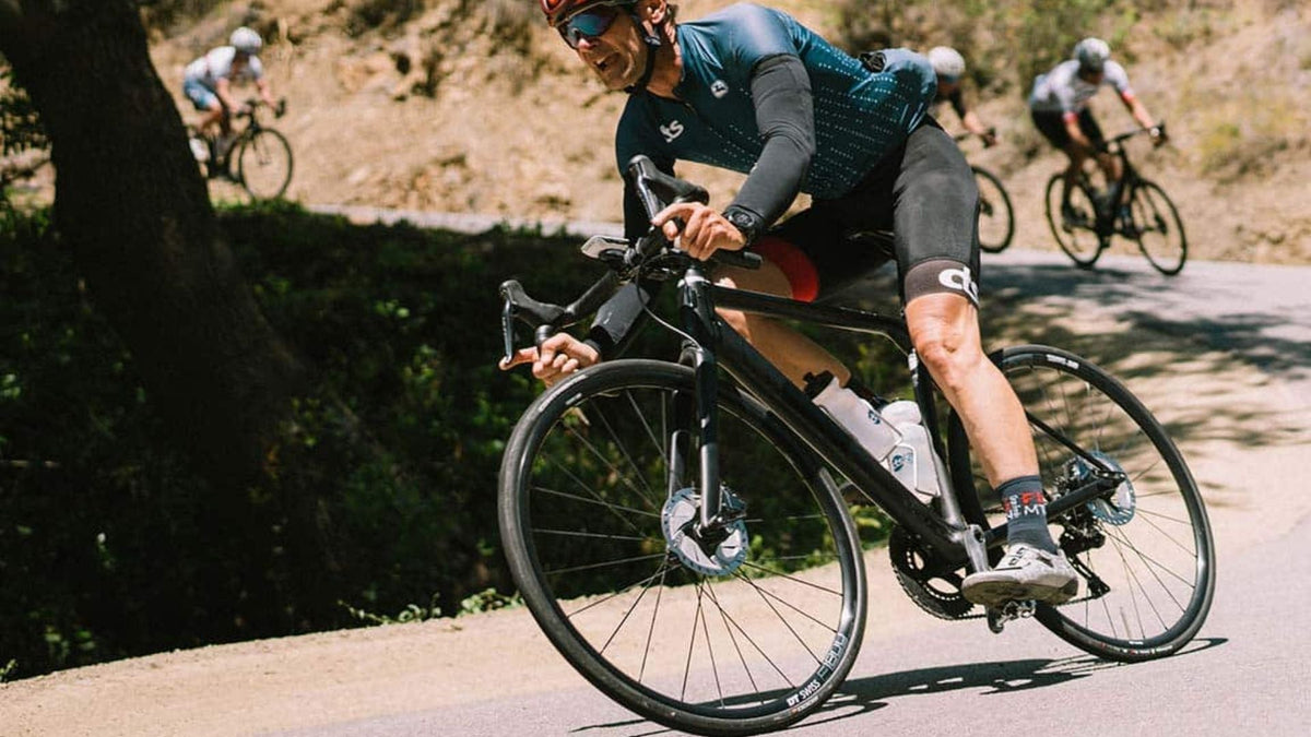 How to Corner on a Road Bike: Tips for Faster, Safer Turns